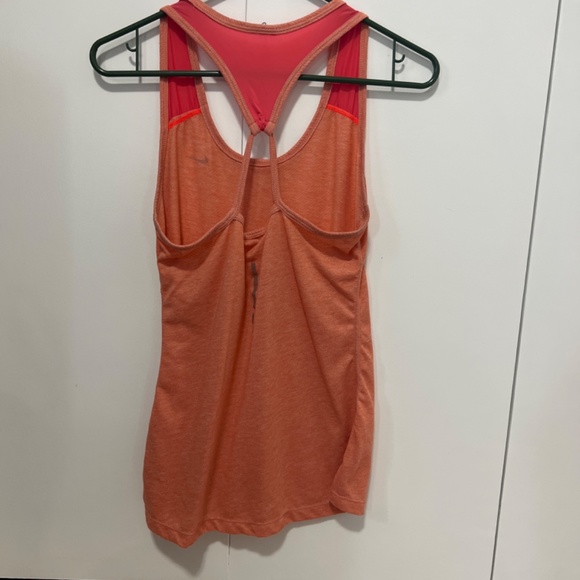 Nike Work Out Top - Picture 2 of 2